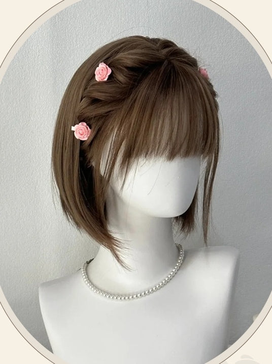 Hellbraune, kurze, glatte Kunsthaarperücke mit Pony