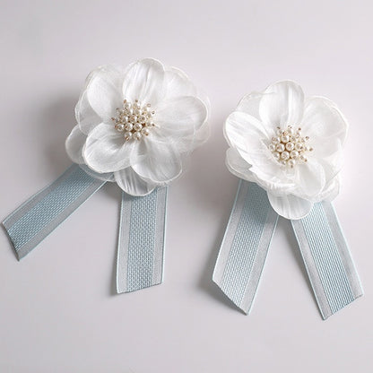 A Pair Fresh White Flower-Designed Lovely Hairclips of