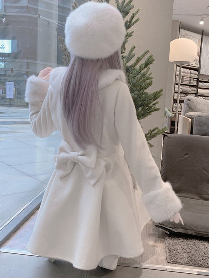 Bowknot Jirai Beige Kei Details Kragen und verzierte Plüschmanschetten Mantel Perlen