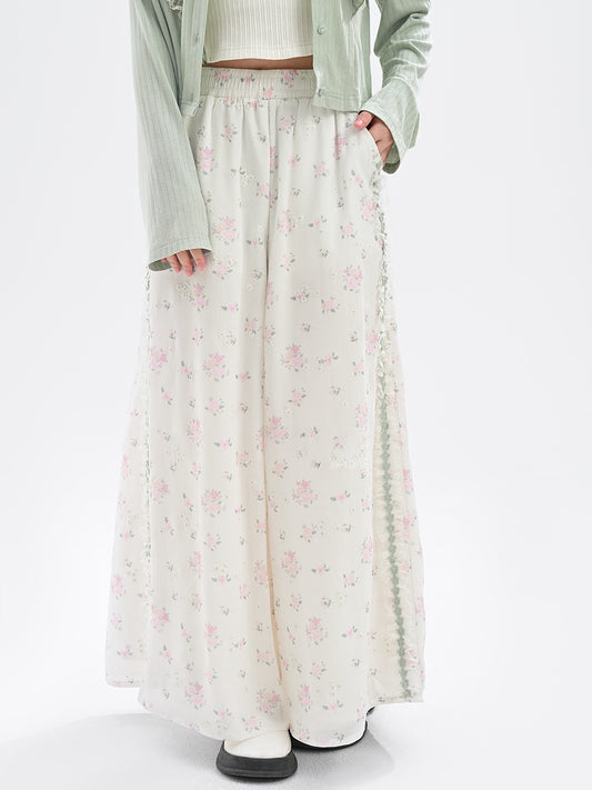 Kurze/normale Hose mit weitem Bein und Spitzenbesatz, geblümt, weiß, elastische Taille, gerüschte Version