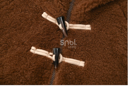 茶色のかわいいカピバラのフード付きジップ開閉フリースフード付きケープ