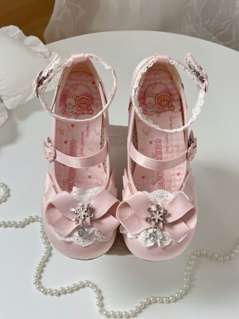 Pink Snow Embroidery Heart Buckle Shoes with Transparent Heel - Vintage Sweetheart