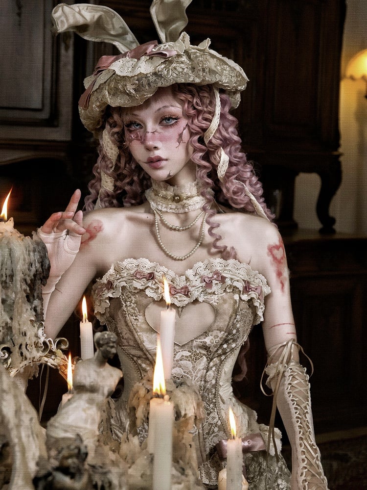 Silhouette Victorian-Inspired 16-Bone Corset Shaper Heart –