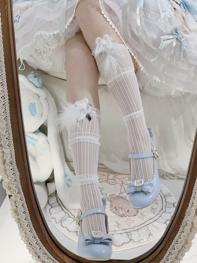 ラウンドメリートゥ、ロリータラインストーンとディテールがあしらわれたリボン結びのジェーンズビーズのブルーシューズ