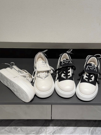 Cat Sole Daily with Lace-up Themed Kawaii Black Closure Sneakers 4.5cm Platform