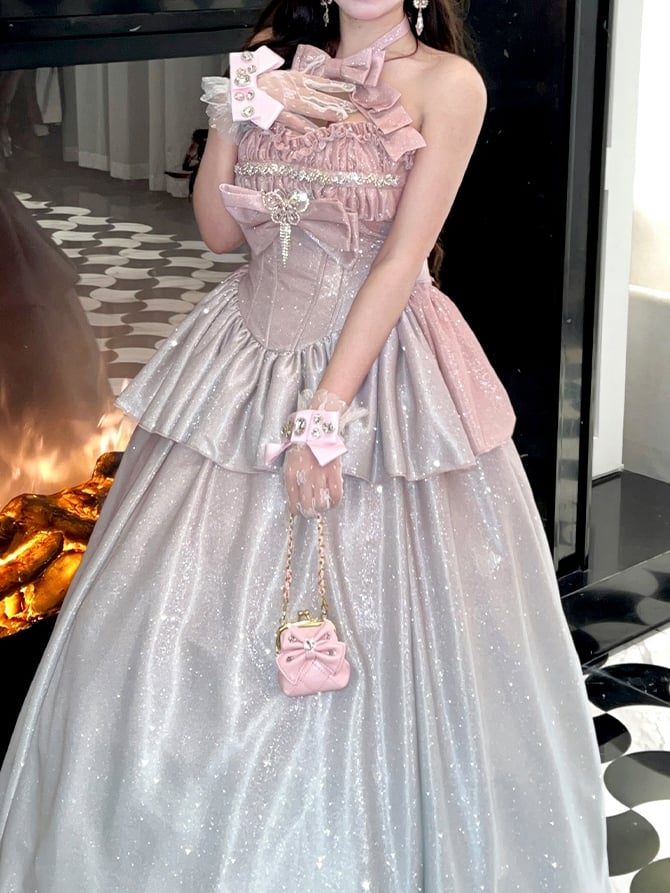 Schimmerndes, rosafarbenes Neckholder-Top mit herzförmigem Ausschnitt und langem Rock zum Geburtstag und Ballkleid