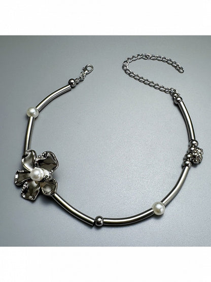 Silver Flower Choker with Pearl Decoration - YSHXS