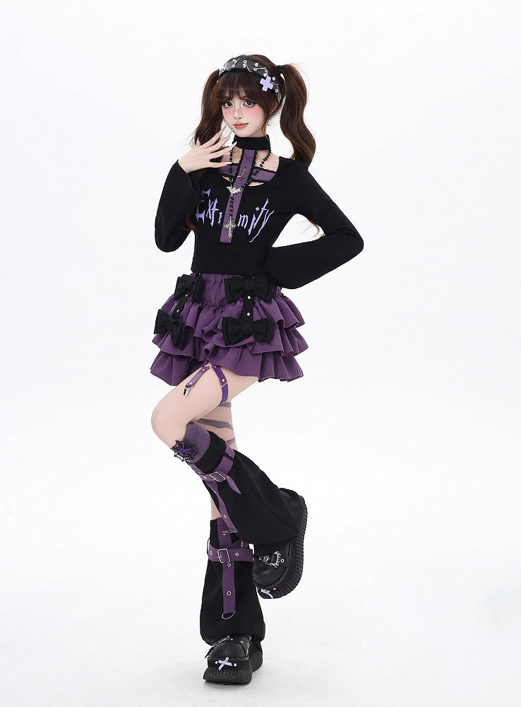 Gothic All-in-One-Design Choker Top und schwarz/lila Glockenärmel Kreuz