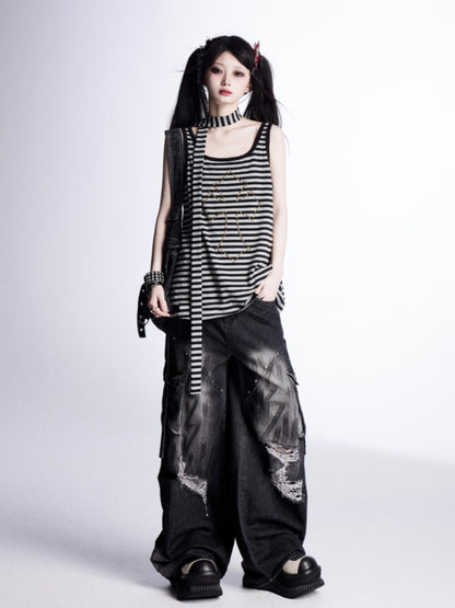 mit kostenlosem schwarz-grauem Streifen-Tanktop mit Kreuz und Nieten im Vintage-Stil