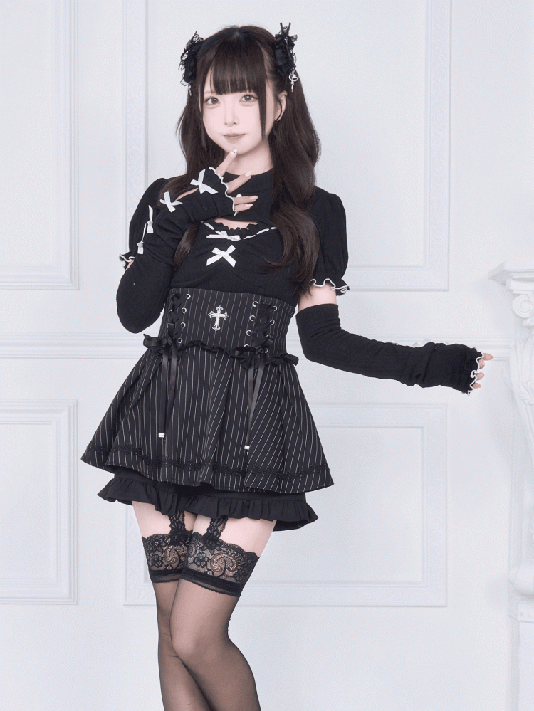 Knit Top with Contrast White Lettuce Hem Cuffs and Free Arm Warmers Jirai Kei Black