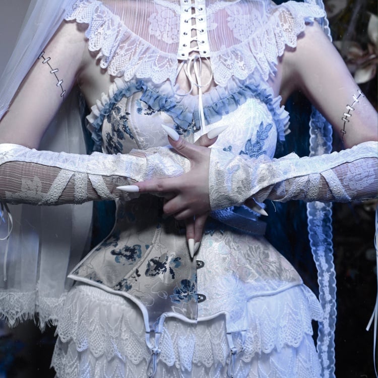 Weiße Gothic-Ärmel mit Schnürung
