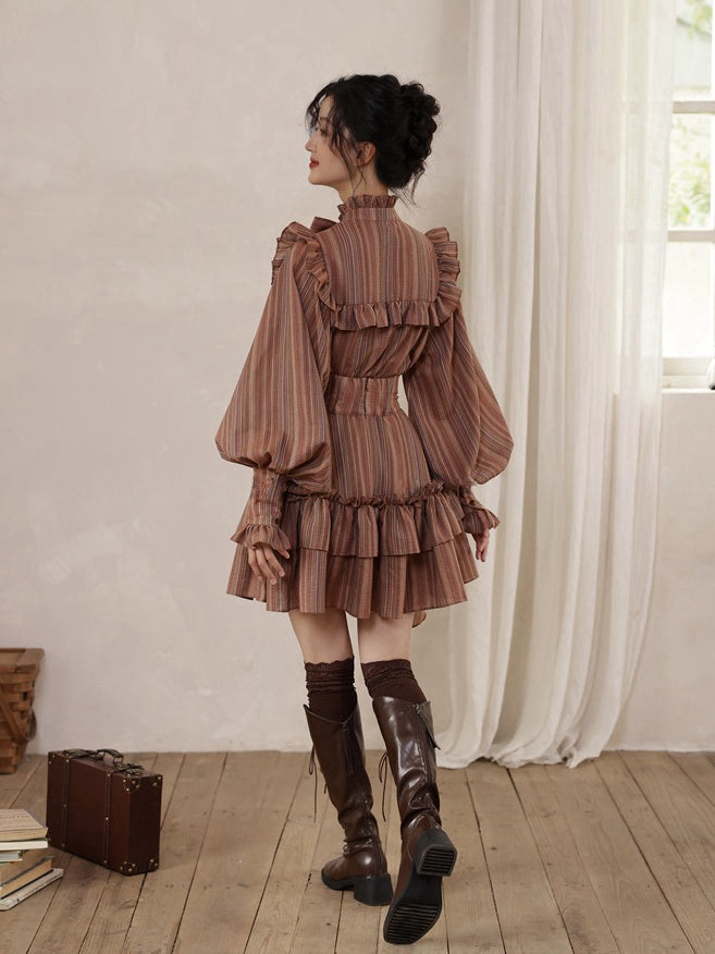 赤茶色のヴィンテージストライプ柄ティアードフリルトリムハイウエストスカート