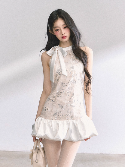 ライトピンクのセルフタイボウネックラインスパンコールディテールスカートバブルノースリーブドレスミニ