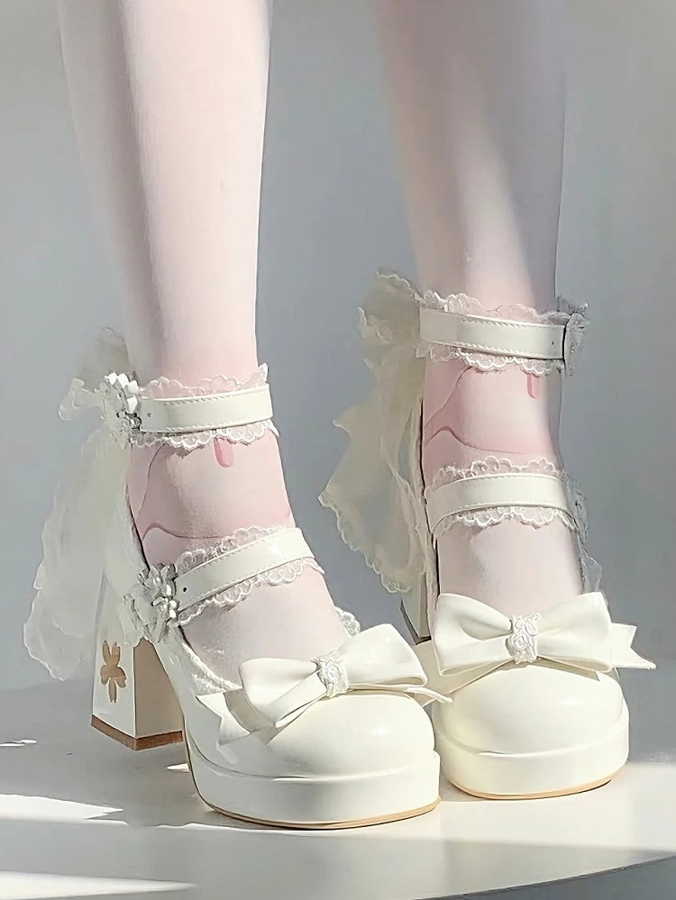 PU - Talons hauts Sakura à découpes, Mary Janes blanches