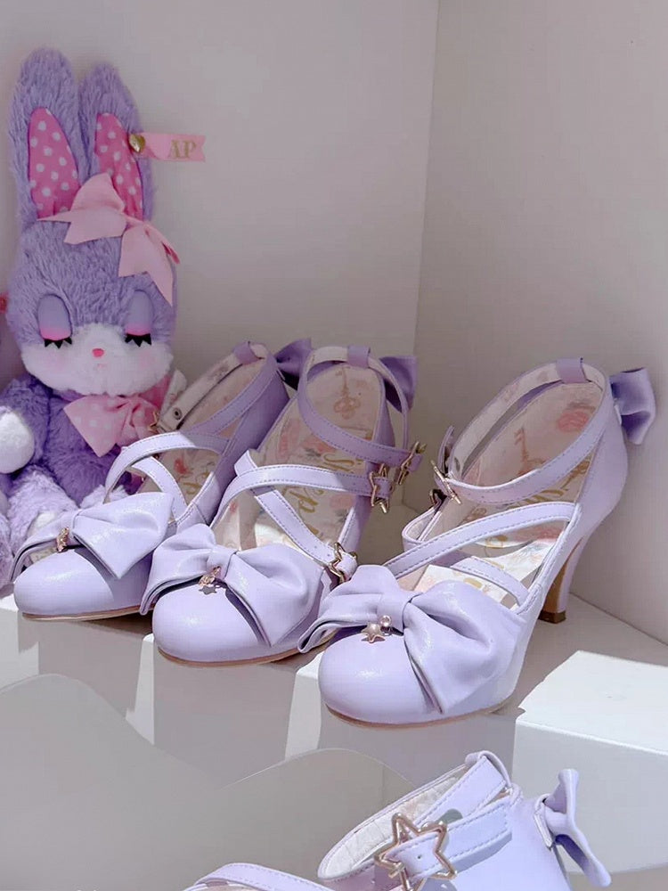 リボンヒールのストラップ、ハイバックルトップ、パープルスター