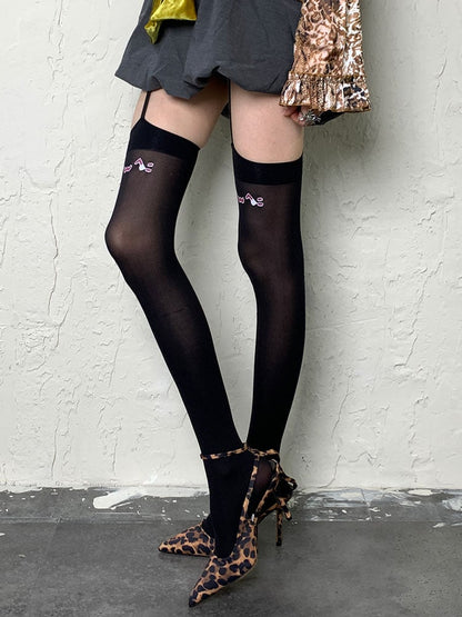 Schwarze Strumpfhose mit Strumpfhaltern im Y2K-Stil mit Kätzchen-Print