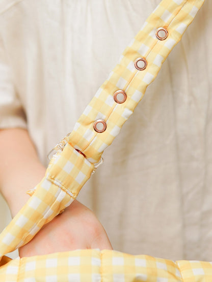 キュートなチューリップ型のイエローチェック柄クロスボディバッグ（キティのぬいぐるみ付き）