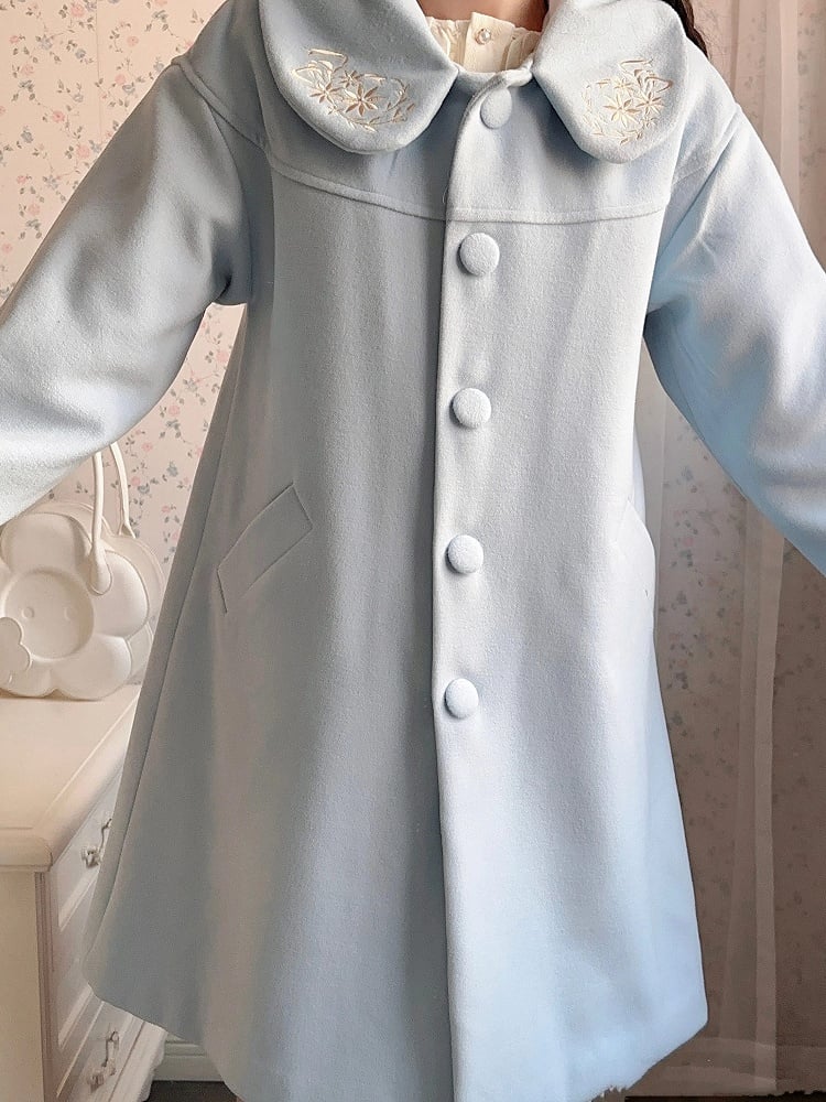 ブルーの繊細な花柄ラウンドフラットカラーウールコート