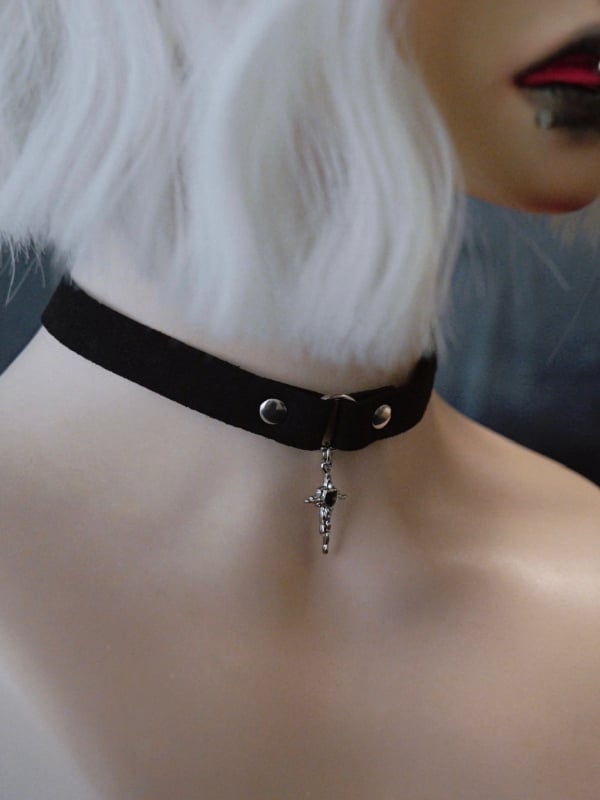 Gothic Choker mit Kreuzanhänger Schwarz