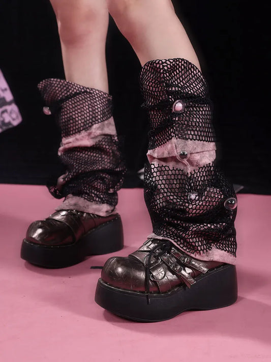 Ärmel aus schwarzem Punk-Beinpatch-Denim und rosa Mesh