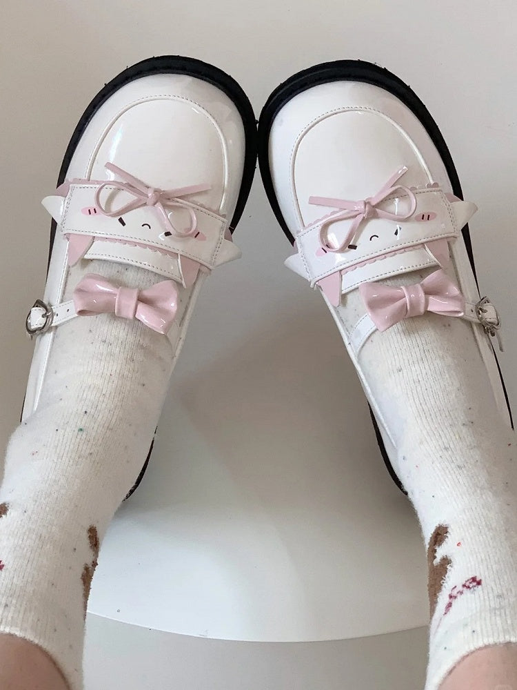 and White Low-heel Shoes Lamb Bow Accents with Cute Heart Buckle JK Style Dazed