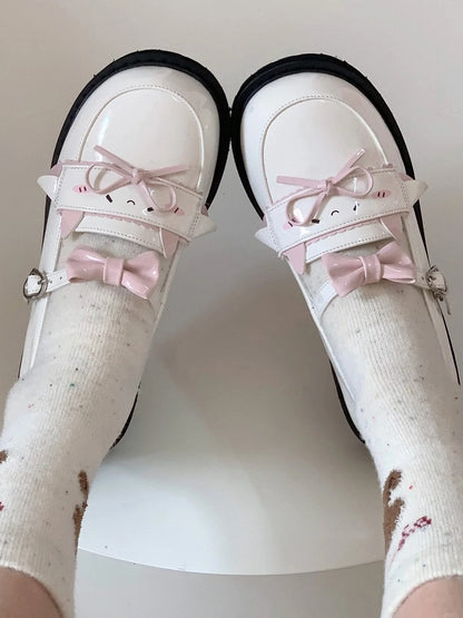 and White Low-heel Shoes Lamb Bow Accents with Cute Heart Buckle JK Style Dazed