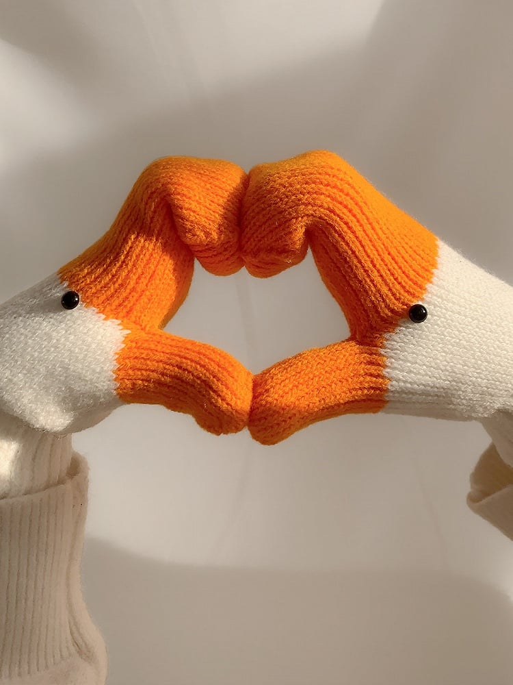 Duck Knit Mittens Beak