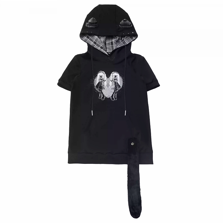 フードグラフィック ブラック キティ イヤー デザイン Tシャツ