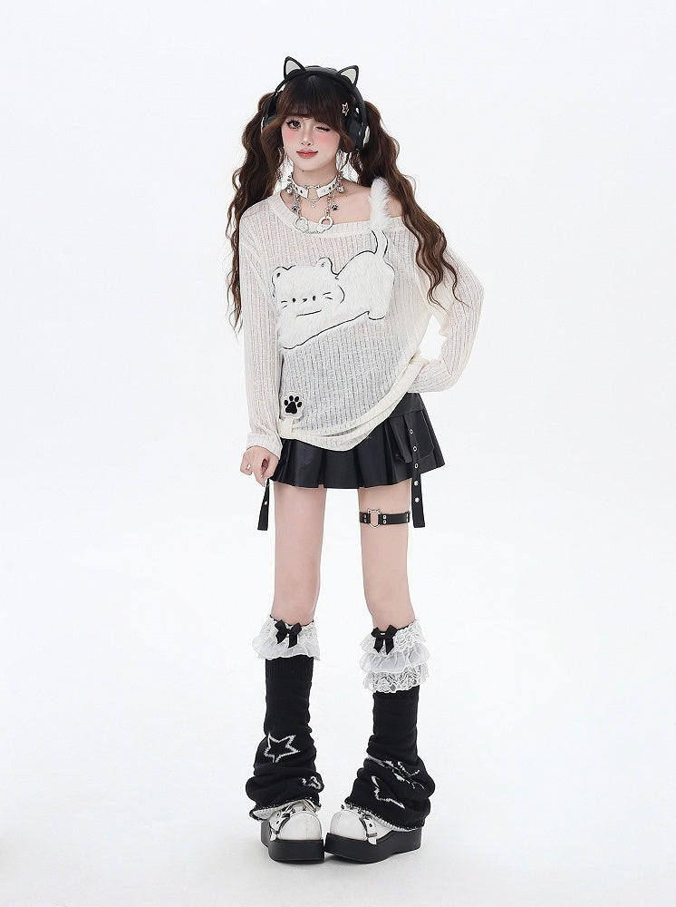 Beiges, halbtransparentes Top mit asymmetrischem Ausschnitt und Katzen-Applikation