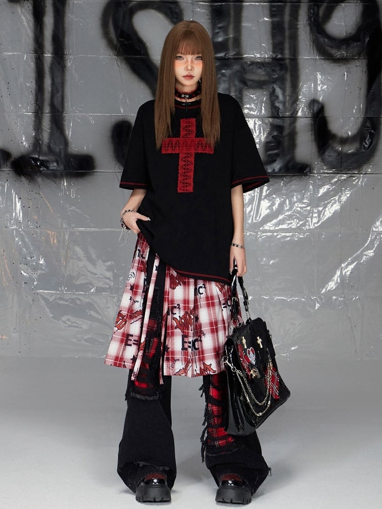 Black Cross Pattern Round Neck T-shirt