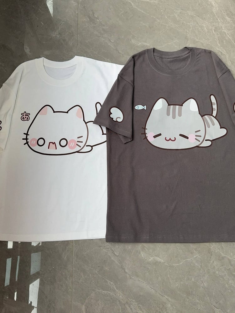 Kitten Print T-Shirt / Cute White Gray