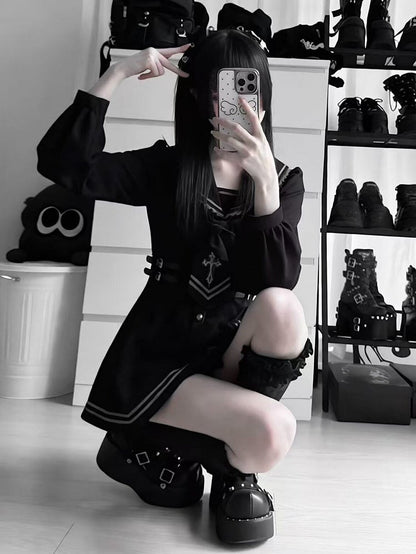 Black Sailor-Collar Dress Set with Bow Tie & Shorts - Ekomi
