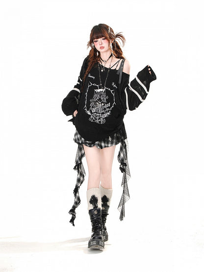 スカート裾は非対称メッシュパッチワークデザイン、ブラックのチェック柄、フリル付き水玉模様