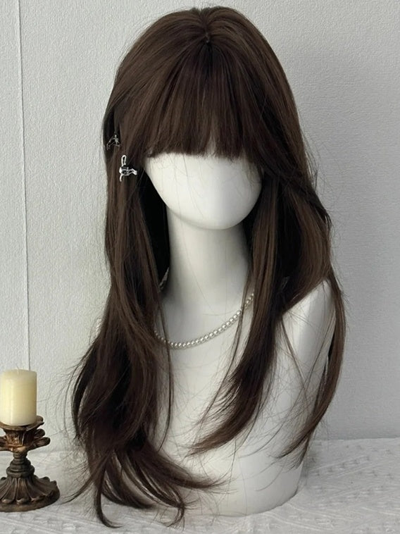 Braune, glatte Kunsthaarperücke in Unterbrustlänge mit Pony