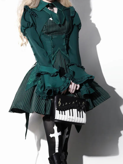 Grünes kurzes Oberteil mit Volant-Manschetten und Juliette-Ärmeln