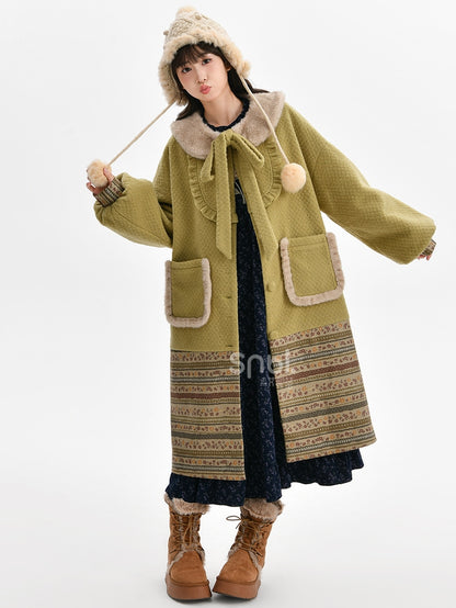 Dunkelblaues Mori Kei Blumenkleid mit Rüschenausschnitt und Blumenmuster