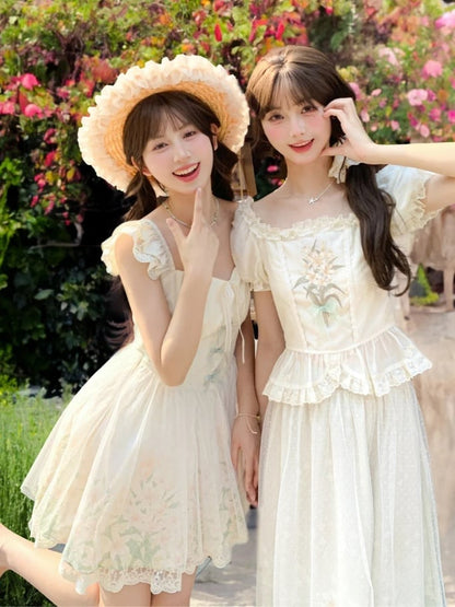 with Mesh Overlay Lily Print Dress Beige Flutter Sleeves Basque Waist