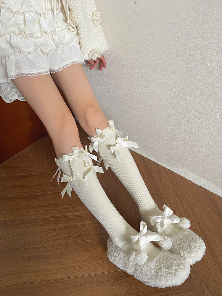 Ballet-Style Creamy Calf Bow Socks Decorated White/Black