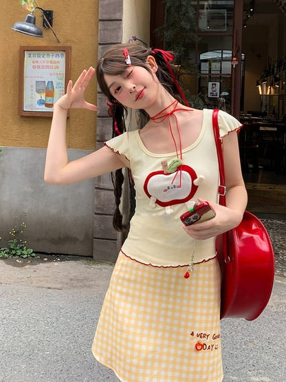 T-Shirt Salatrot Hellgelb Rundhalsausschnitt Apfelapplikation Saum