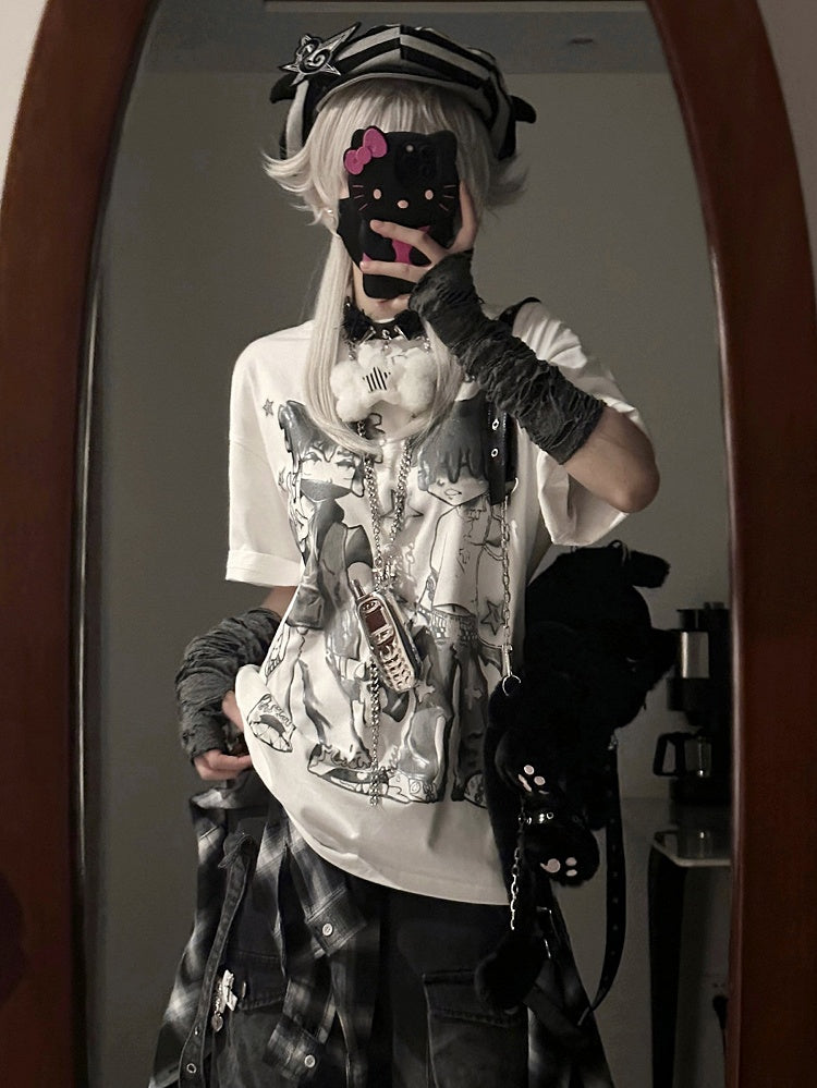 Locker sitzendes T-Shirt mit Anime-Charakter-Grafik – schmeichelhaft und stylisch in Weiß/Schwarz/Pink