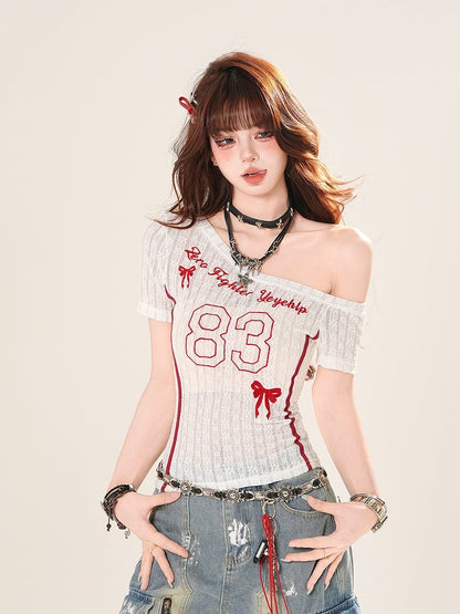 アシンメトリーネックライン ナンバープリント ホワイト/ブラック Tシャツ セミシアー