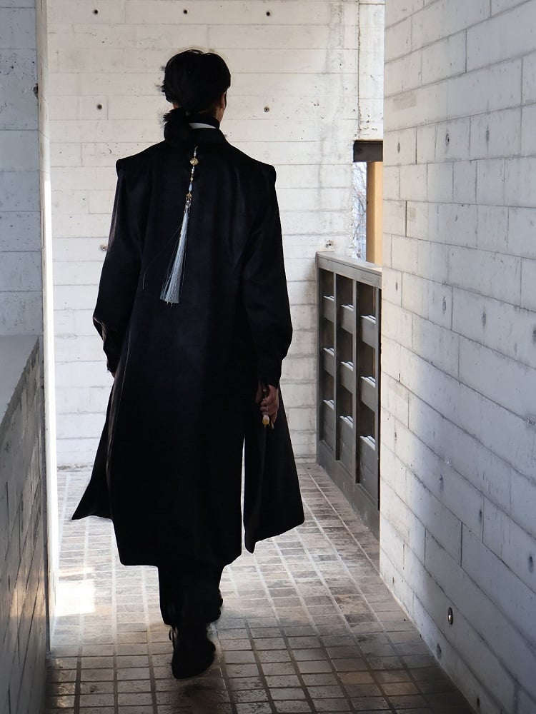 Black Trench Coat with Dragon Embroidery, Mandarin Collar & Detachable Tassel Trim - Feng Hua Gui Guo Ling