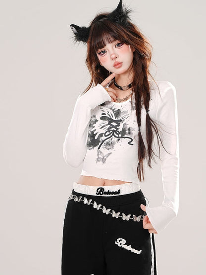 Black/White Lace Butterfly at Back Graphic Cropped Top