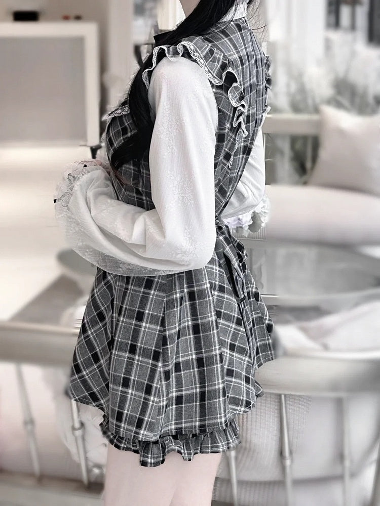 Plaid White/Gray Black Shorts Sleeves Set: with Long Illusion Neckline Top in Jirai Kei