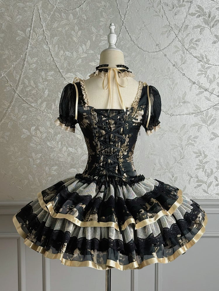 Print Puff Kurzes Goldkleid Korsett Bunny Lolita und schwarze Kitty-Ärmel