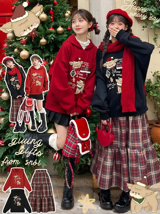 Weihnachtsroter dicker Hoodie mit süßen Rentier-Applikationen