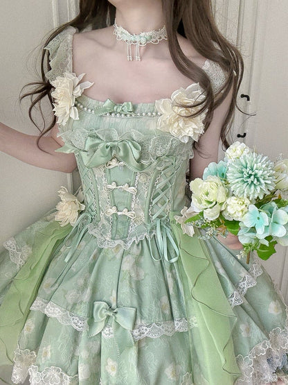 Korsettrock mit grünem Oberteil und Froschknöpfen sowie Lolita-Blumentaillenverzierung