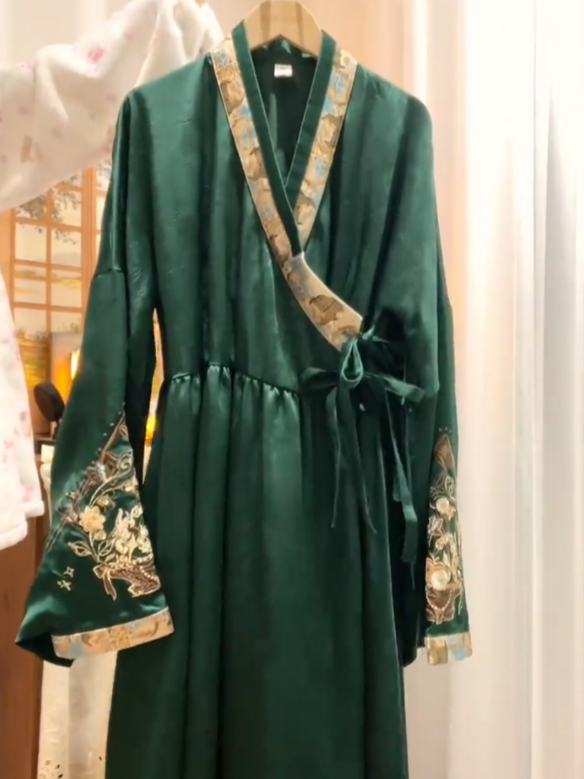 Han Lolita Magic Academy Theme Pipa Sleeves Dress Embroidery - Luo Xiu Dong Xiang