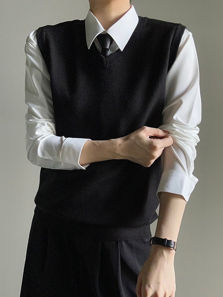 Ouji Lolita Black Zip-Up Tie with Arrowhead Tip