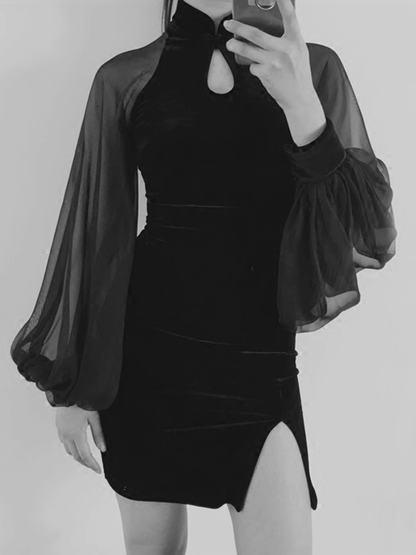 Schwarzes Baggy-Chiffon-Ballon-Cheongsam-Samtkleid mit Schlitz und seitlichen Ärmeln